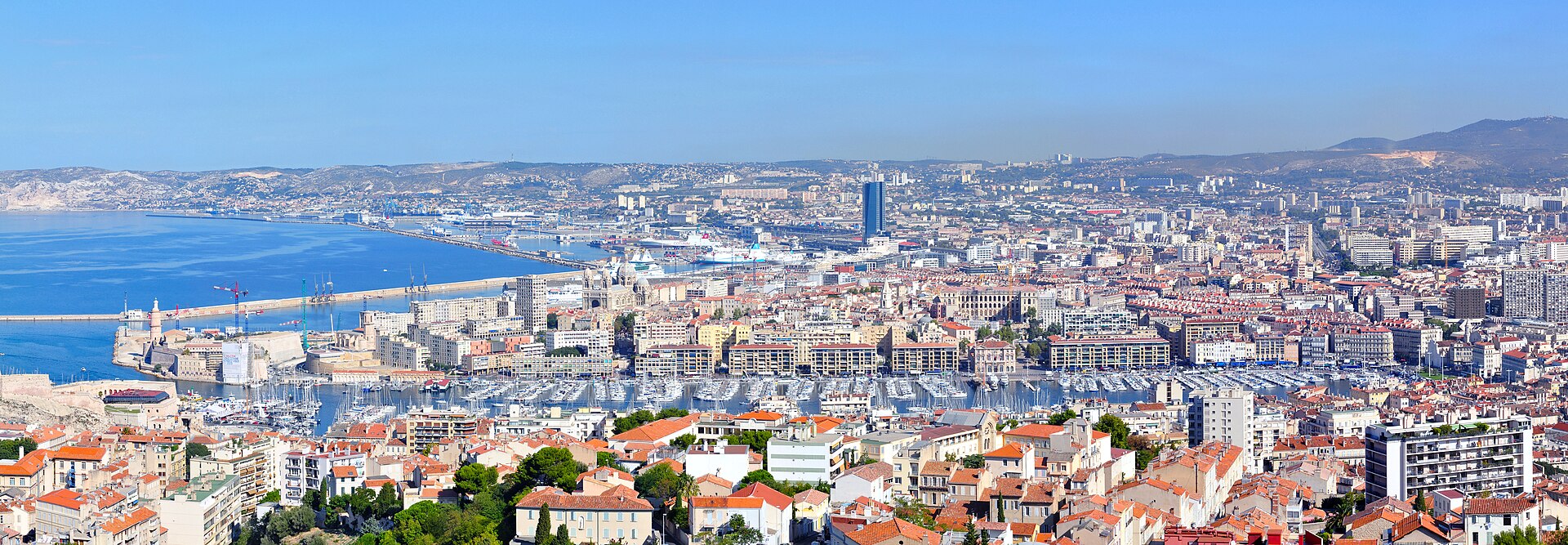 Marseille 老港與城市天際線